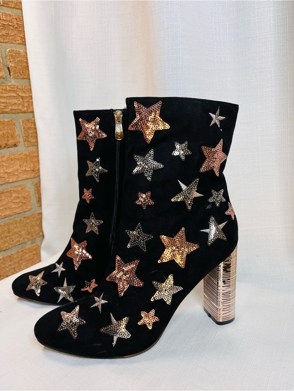 X2B Black Sequin Star Ankle Boots Metallic Ribbed Block Heel Size 8.5
